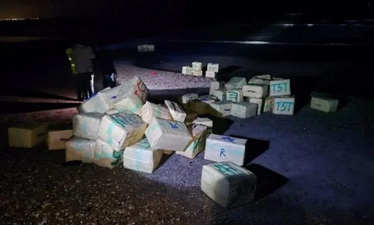 طنجة.. عناصر القوات المساعدة تحبط محاولة تهريب طن من المخدرات بمنطقة المنار